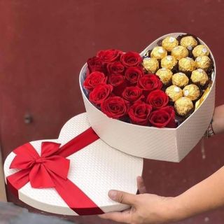 Boxe coeur avec chocolat 05