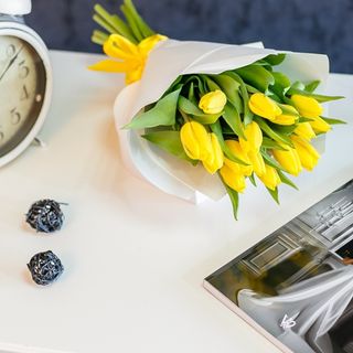 Buchet special Nr 3 din 15 lalele galbene