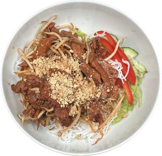 222.Bun Bo Nam Bo (wołowina)