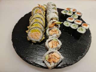 Zestaw 12 (22 szt.) zestaw z grillowanymi rybami