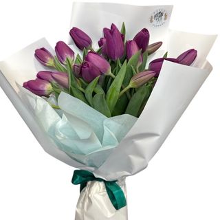 Buchet cu 25 de lalele mov