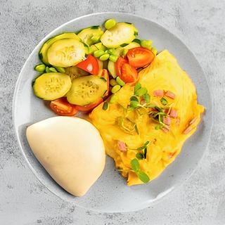 Omlet sa šunkom, sirom i gljivama
