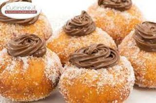 Bombe fritte calde ripiene Nutella