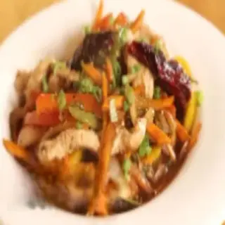 Pollo En Cazuela Caliente