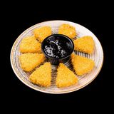 Хрупкави топени сиренца със сладко от боровинки (210г)