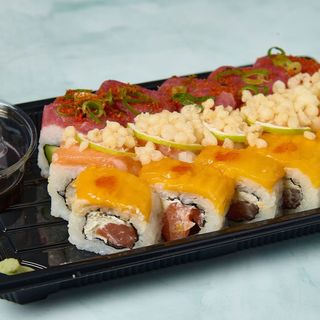 1. BANDEJA DE SUSHI PRIME (15 Pzs.)