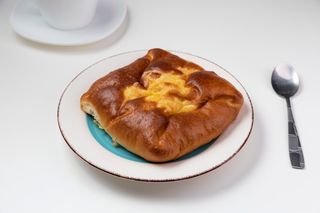 Poale-n brâu cu brânză dulce și stafide