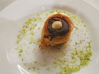Baklawa avellana con chocolate
