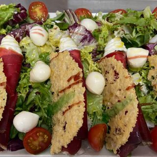 Ensalada Involtino De Cecina