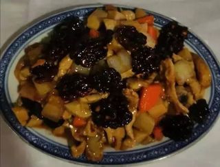 121 - Carne de porco com Amêndoas