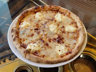 Pizza Quattro Formaggi