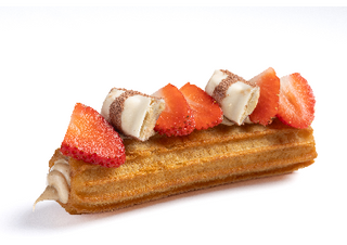CHURRO DE KINDER BUENO Y FRESAS