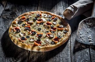 Domino's Classic medie Ø30cm + Mountain Dew