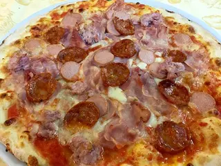 HelloPizza. It hot classica