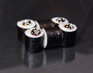 Макі рол з Вугром