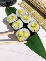 Макі Авокадо (120г/6шт)