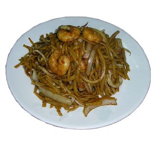 36. Tallarines Frito Con gambas
