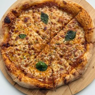 Margherita pizza