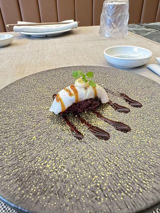 255. Black suzuki flambe