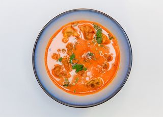 Сливочный суп с димсамами (300 гр.)