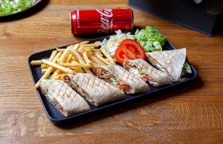 Shaorma tortilla la farfurie