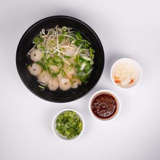 Zupa Pho z krewetkami