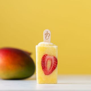 2 Gelados Colé Manga com Morango