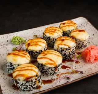 Roll Horneado Con Salmón 8 Pzs.