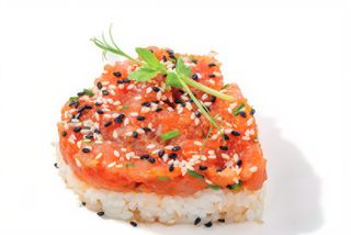 137. Tartar de Atún con Arroz (1 Pz.)