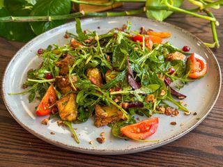 Салат з баклажаном фрі та гранатом (230г)