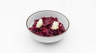 Salată de sfeclă roșie și hrean