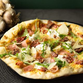 Pizza reina burrata (33 cm.)