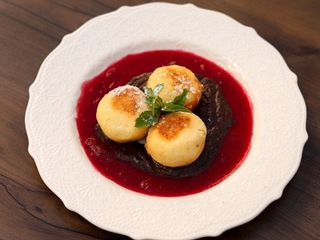 Сирники з вишневим соусом 310г