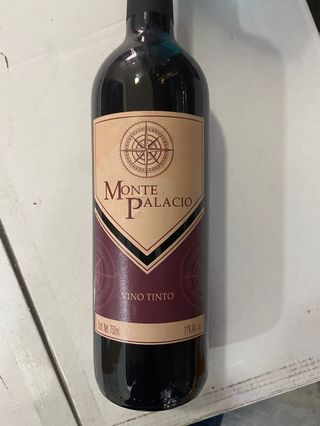Vino De La Casa Tinto (750ml.)