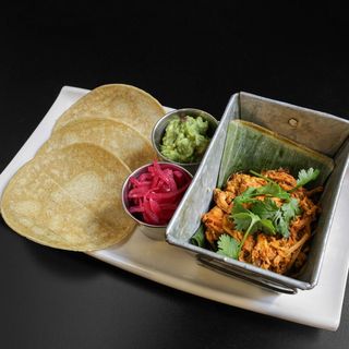 Tacos de cochinita pibil