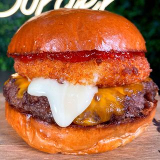 Burger Brie Empanado