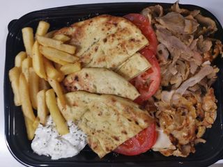 PIATTO PITA GYROS POLLO E MAIALE