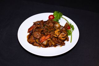 50. Ternera Con Salsa De Ostra