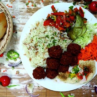 Meniu falafel cu orez