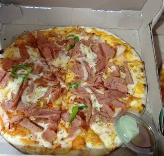 Pizza Charcuterie
