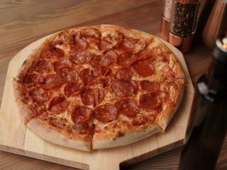 Піца папероні (550g)
