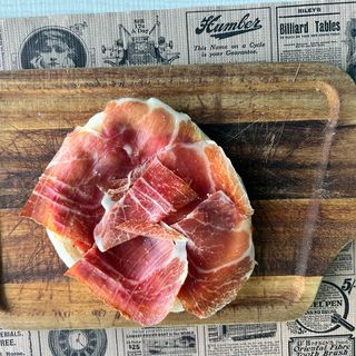 Coca De Tomaca Natural Amb Pernil Pata Negra