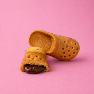 Crocs-вафли с шоколадной пастой нутелла