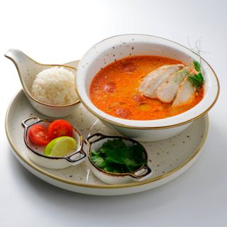 Том ям с курицей