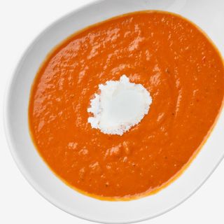 Суп томатний з моцарелою