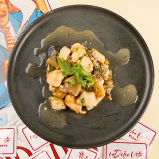 Курица с грибами (250 гр.)