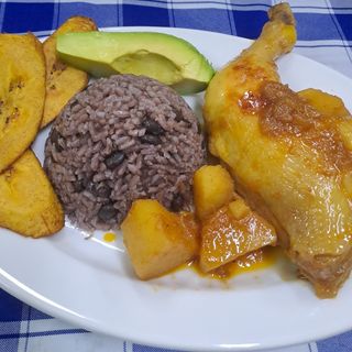 TRADICIONAL CUBANO - FRANGO ESTUFADO (VERSÃO COMPLETA)