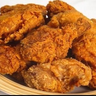 9 Alitas de Pollo Broaster 