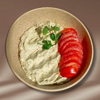 Vinete cu maioneză și salată de roșii