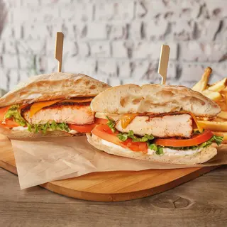 BLACKENED CAJUN CHICKEN SANDWICH